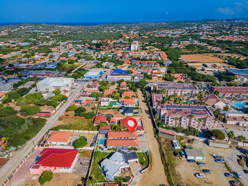 Tranquil 2BR2BA ~ Close to the Beach ~ Shared Pool (16376)