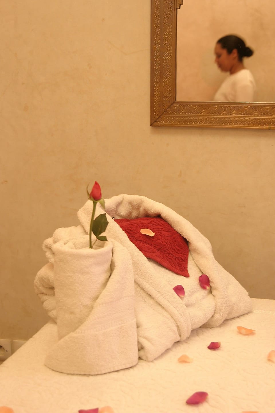 Turkish bath, body treatments, body scrubs, facials