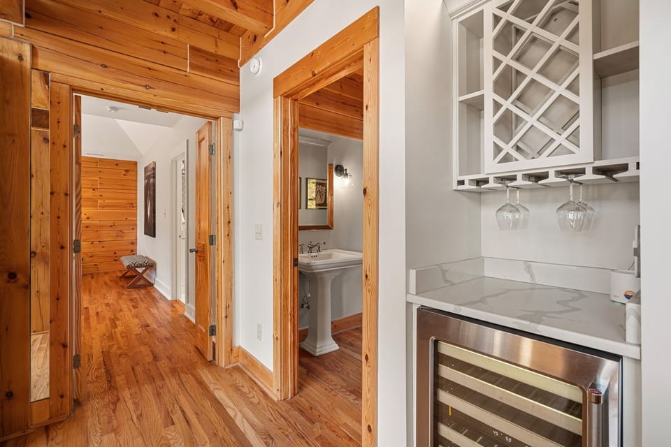 Wet bar to make your perfect cocktails.