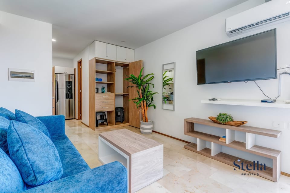 Kick back in the sitting area and flatscreen Smart TV