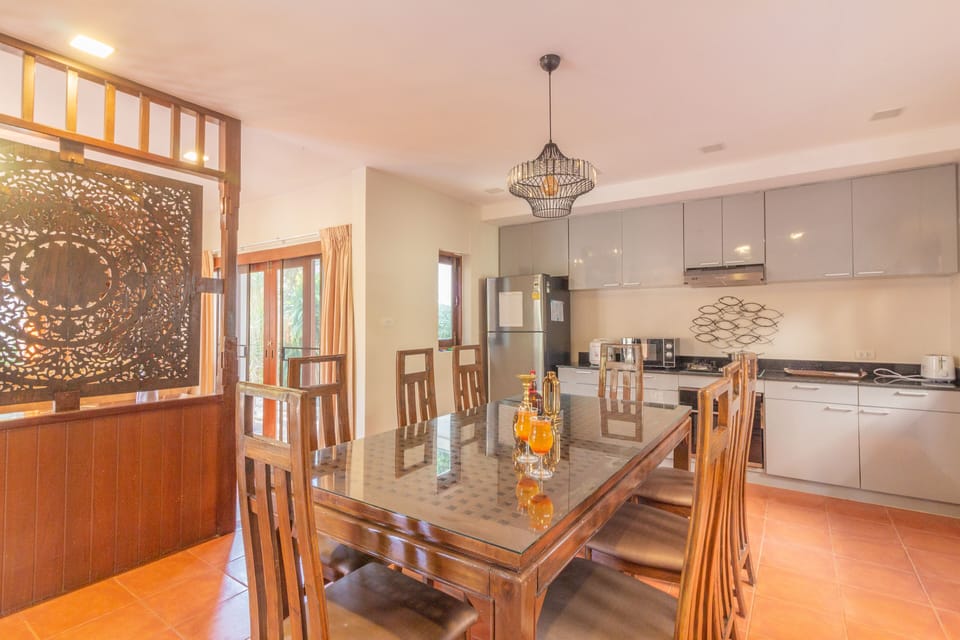 Deluxe Villa | Private kitchen | Full-size fridge, microwave, electric kettle, toaster