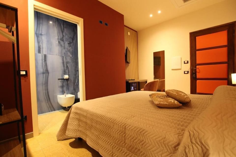 Doppia standard - Minibar gratuito | Free minibar, in-room safe, desk, soundproofing