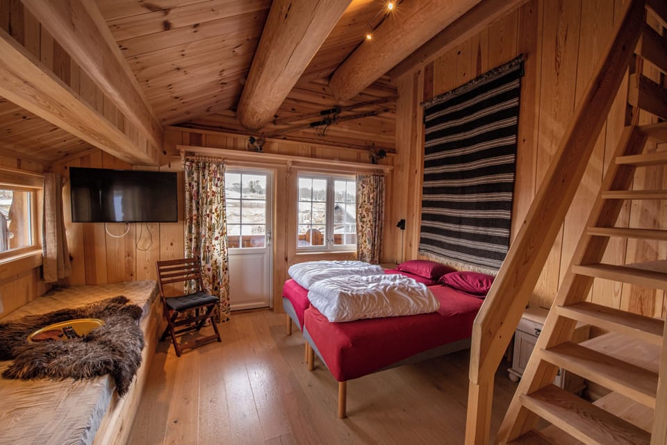 Superior Room | WiFi (free), individually decorated, individually furnished, bed sheets