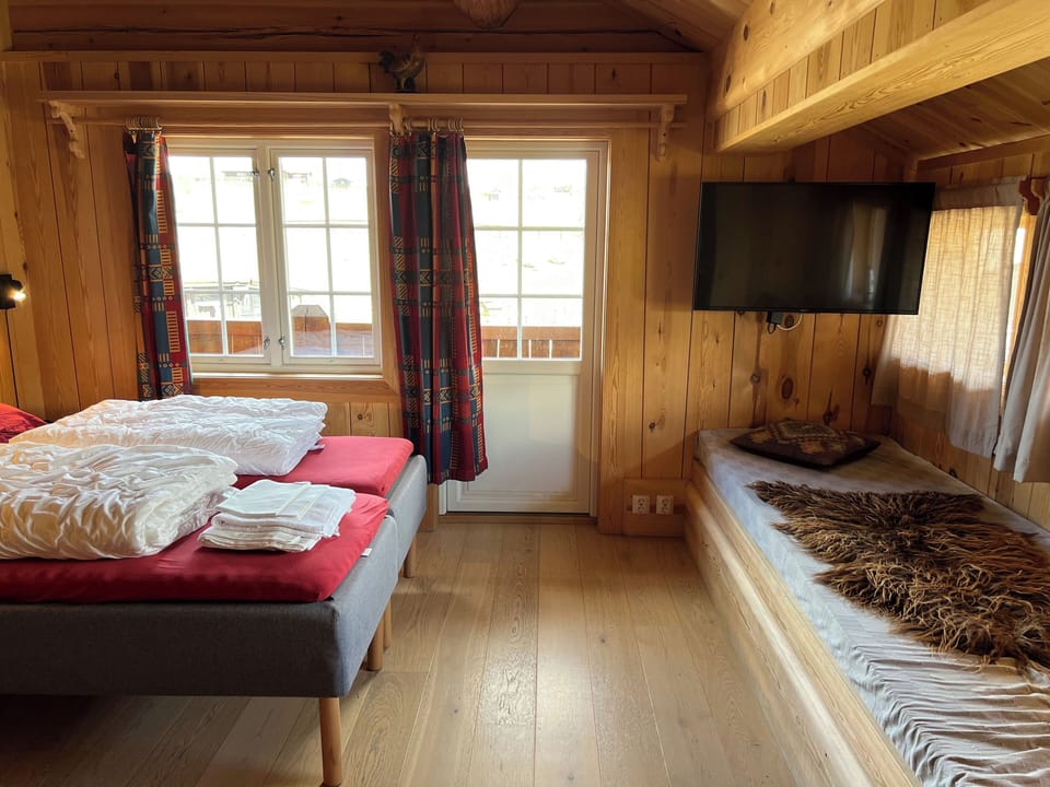 Superior Quadruple Room | WiFi (free), individually decorated, individually furnished, bed sheets