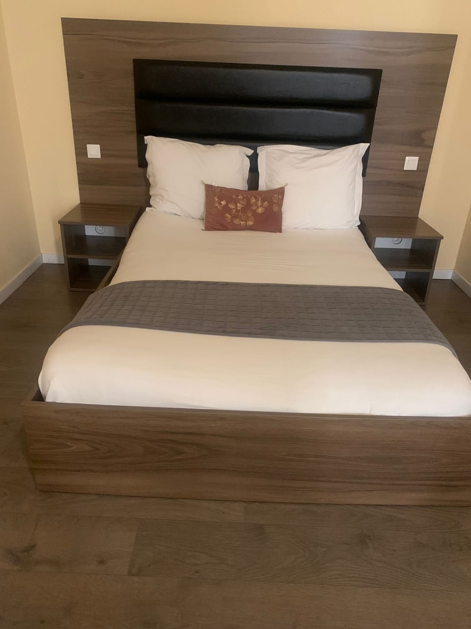 Double Room | Individually decorated, iron/ironing board, free WiFi