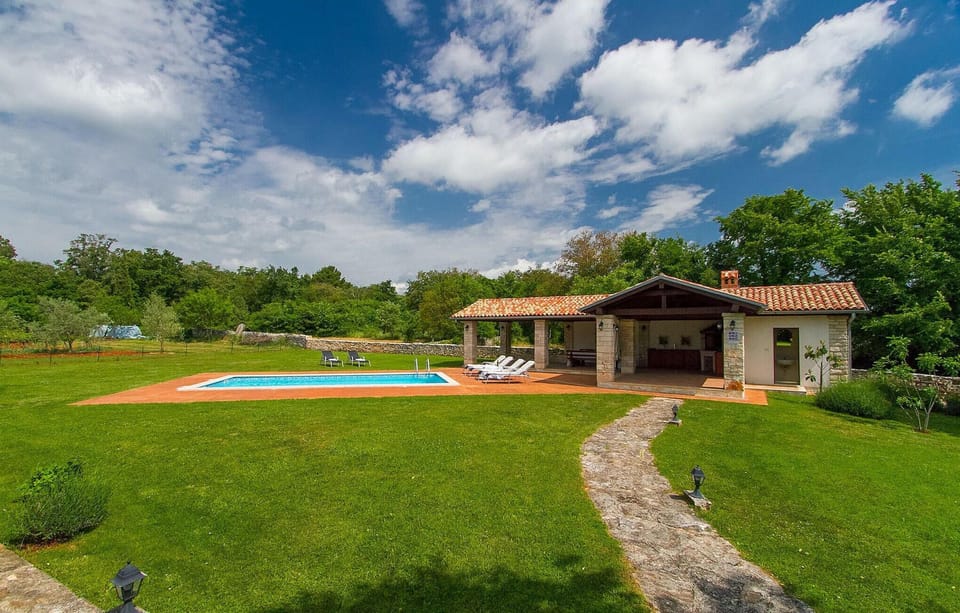 pool