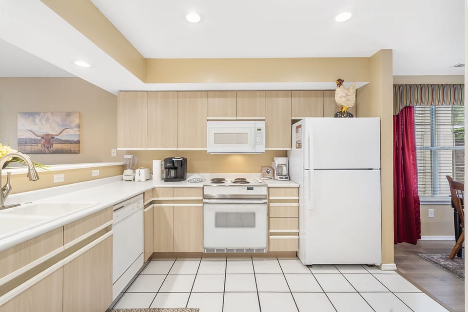 Full Kitchen