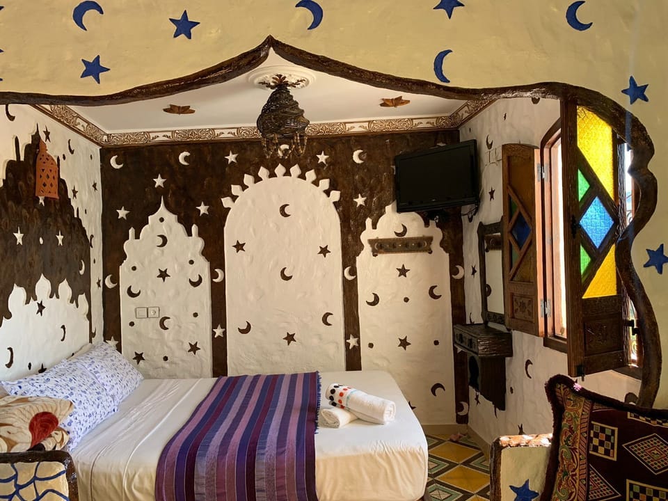 Deluxe Suite | Individually decorated, free WiFi, bed sheets