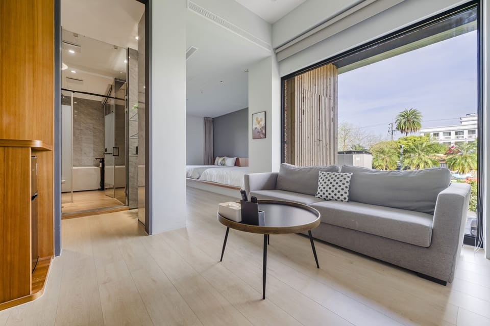 Family Suite | Desk, blackout drapes, free WiFi, bed sheets
