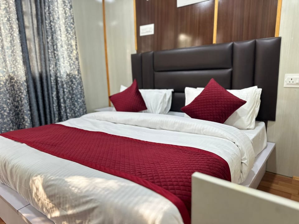 Deluxe Room | 1 bedroom, free WiFi