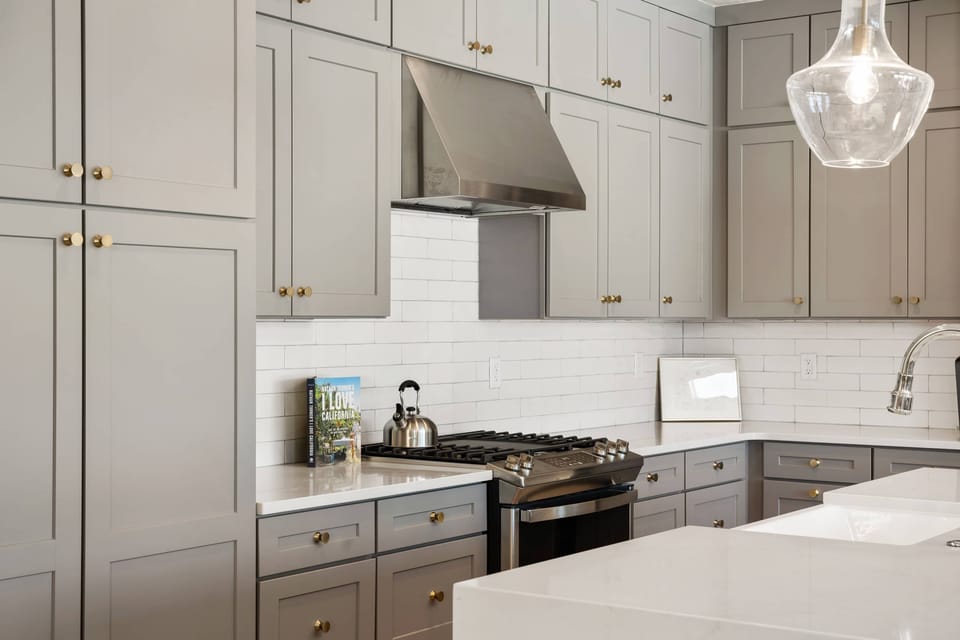 House, 5 Bedrooms | Private kitchen | Fridge, oven, coffee/tea maker, toaster