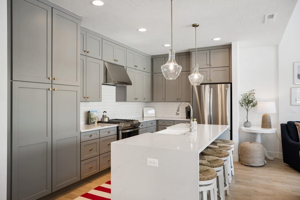 House, 5 Bedrooms | Private kitchen | Fridge, oven, coffee/tea maker, toaster