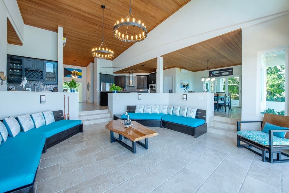 Villa, 4 Bedrooms | Living area
