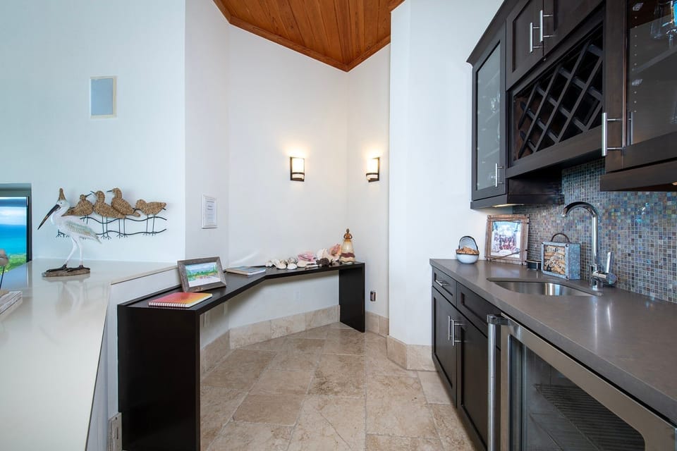 Villa, 4 Bedrooms | Private kitchen | Coffee/tea maker, fridge, oven, toaster