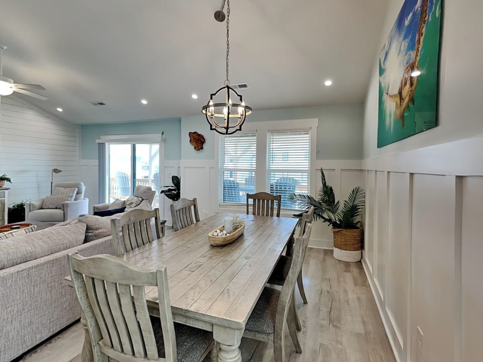 Dining Table - Seating for 6