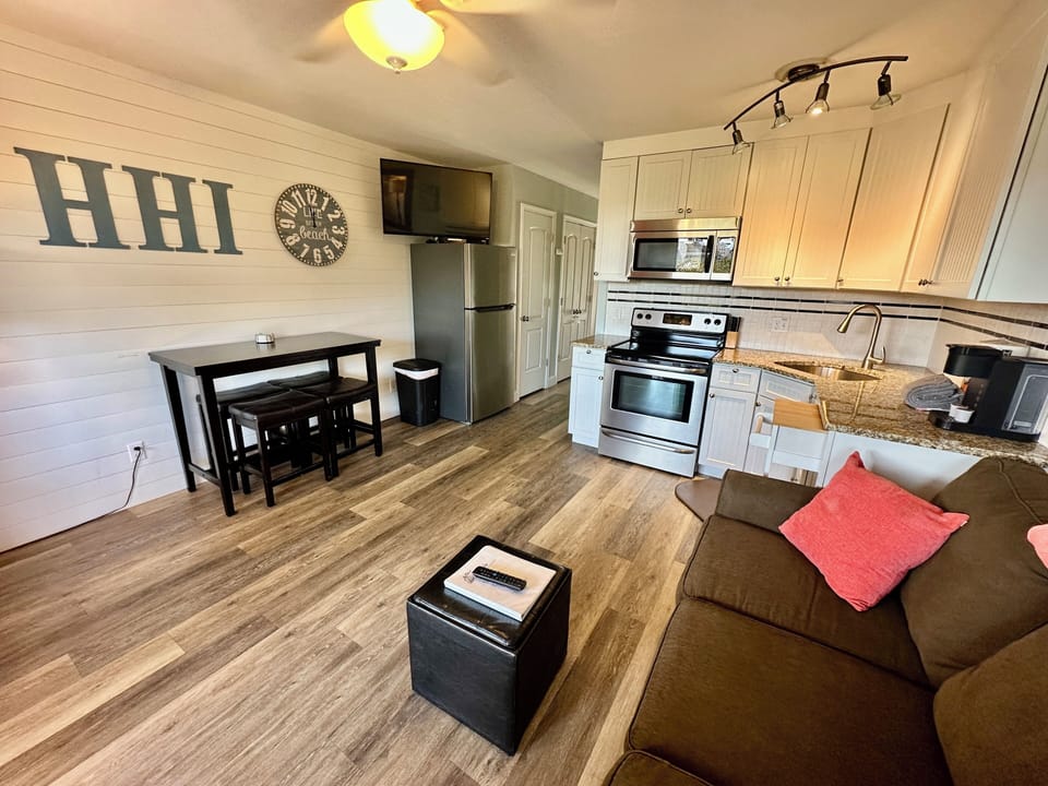Living room - 45" smart tv