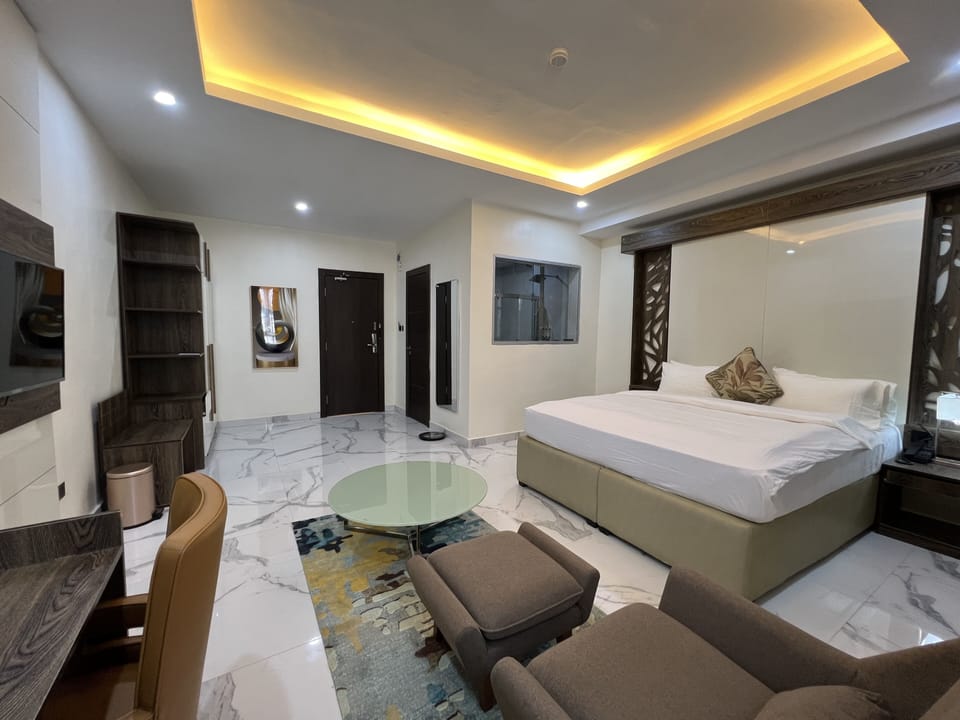 Pillowtop beds, in-room safe, individually decorated