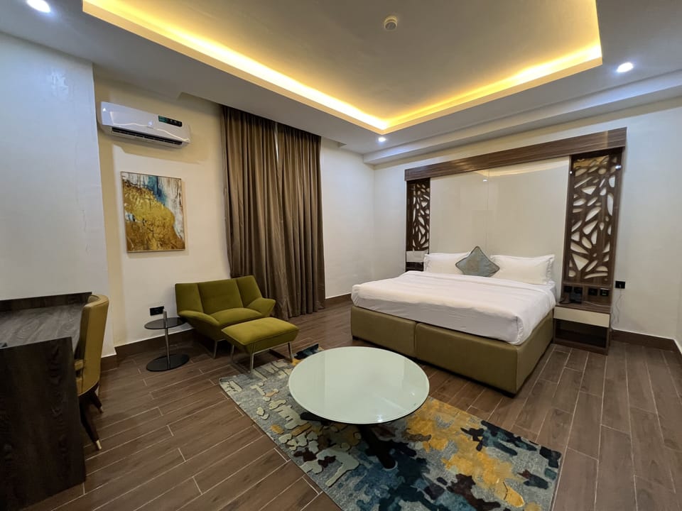 Pillowtop beds, in-room safe, individually decorated
