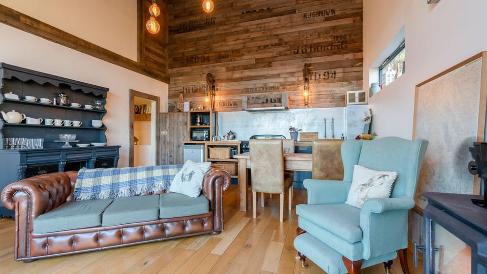 Open-Plan Living Area, Outshot Barn, Bolthole Retreats