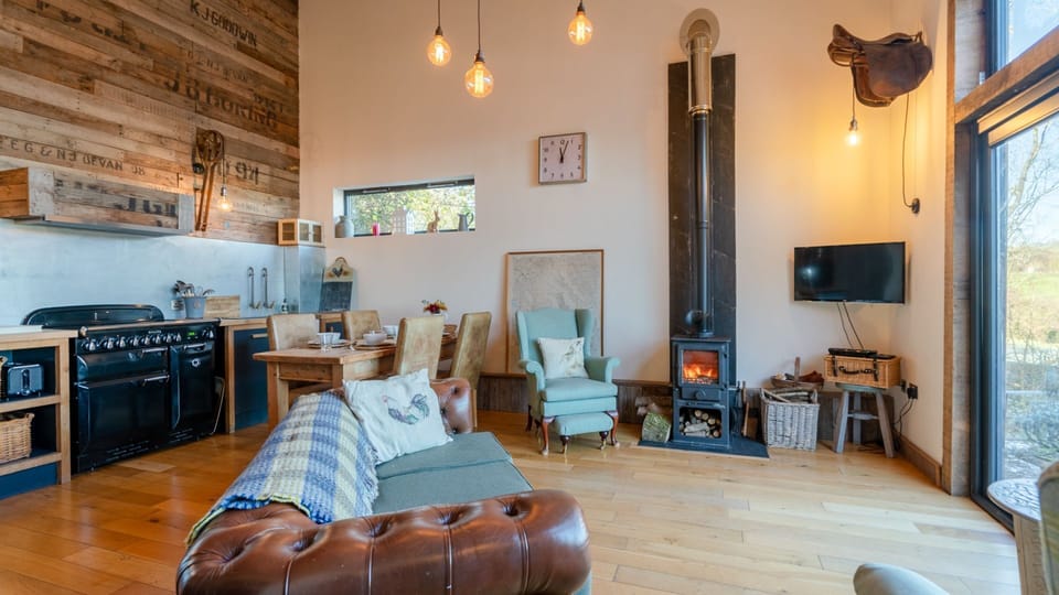Open-Plan Living Area, Outshot Barn, Bolthole Retreats