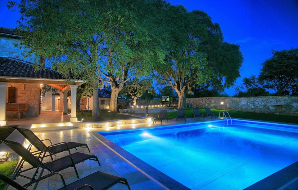 pool