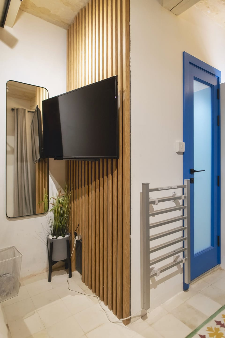 Standard Room, 1 Bedroom - 1st Floor (1B) | Hypo-allergenic bedding, memory foam beds, free minibar