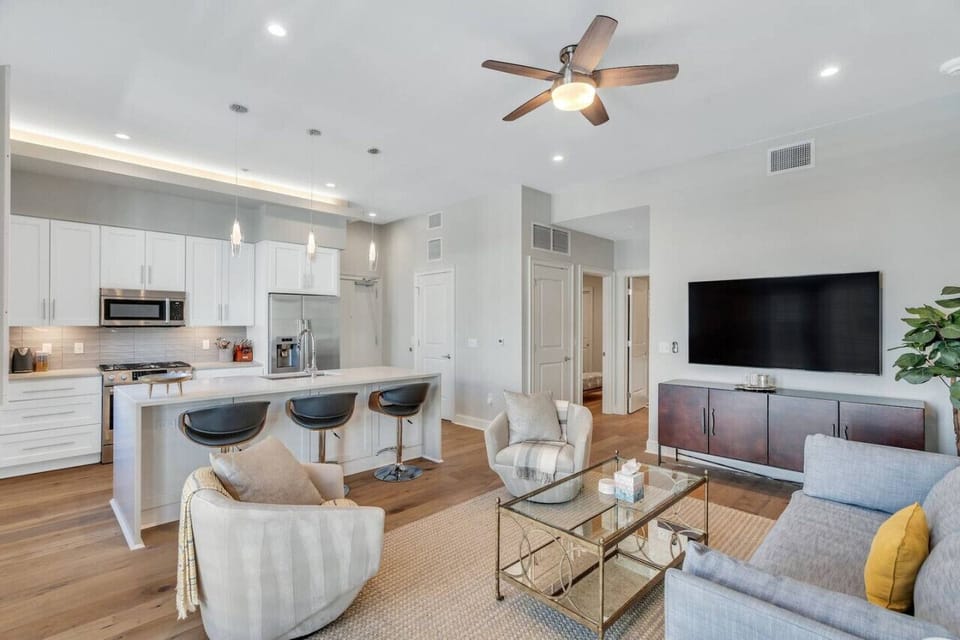 Bright and open floor plan