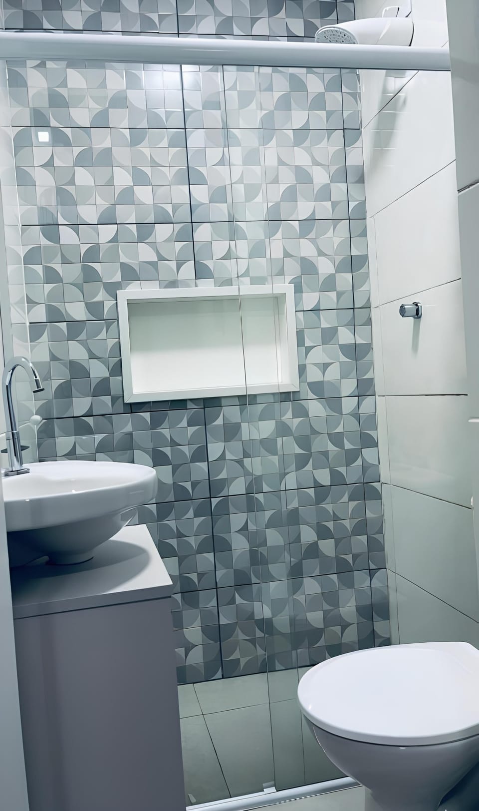 Superior Double Room | Bathroom | Shower, towels