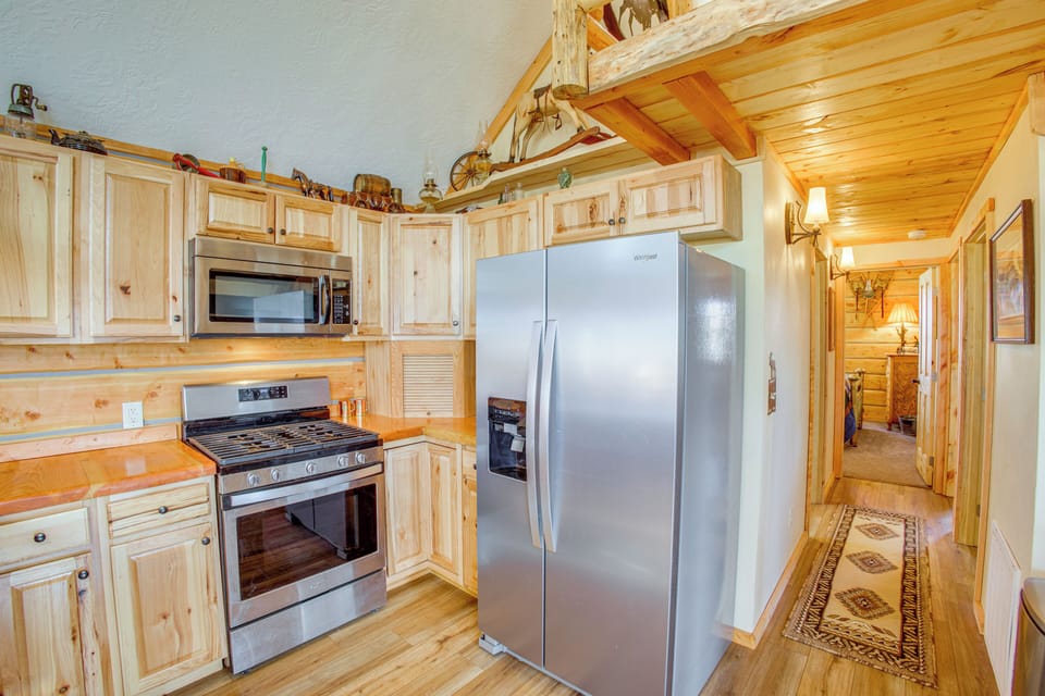 House (3 Bedrooms) | Interior
