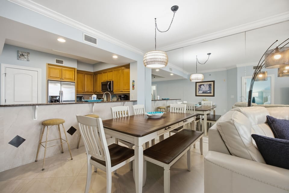 Azure #307 Dining Area