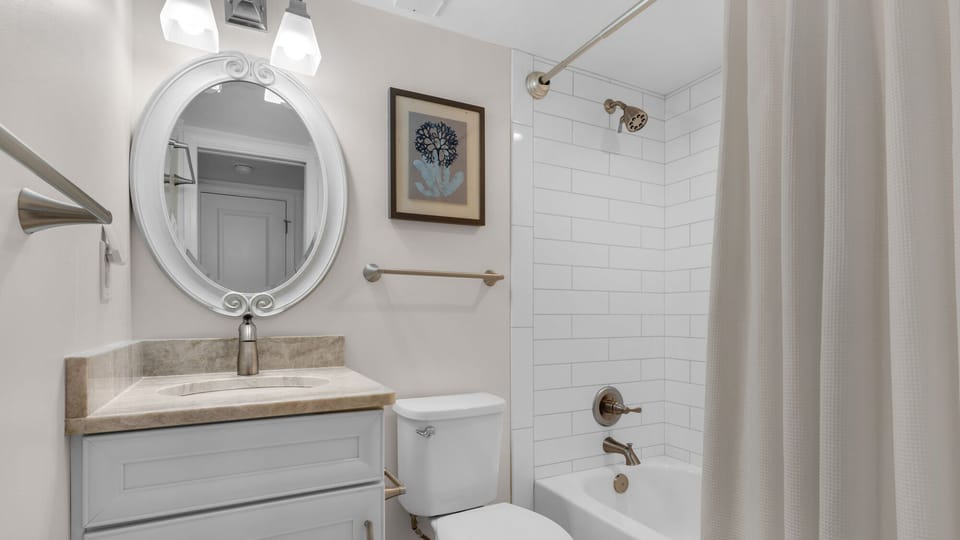 BeachCrest 302 Bathroom