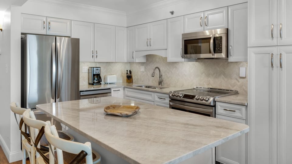 BeachCrest 302 Kitchen