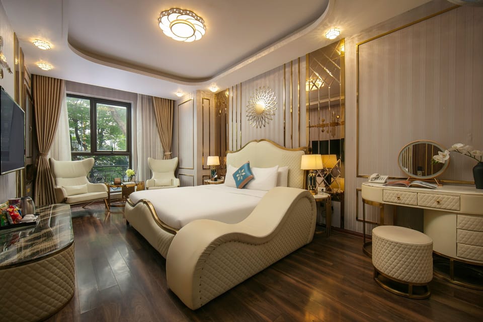 Deluxe Room, City View | Premium bedding, pillowtop beds, minibar, in-room safe
