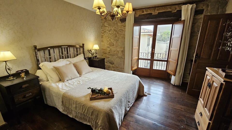 Deluxe Room | Individually decorated, individually furnished, free WiFi, bed sheets