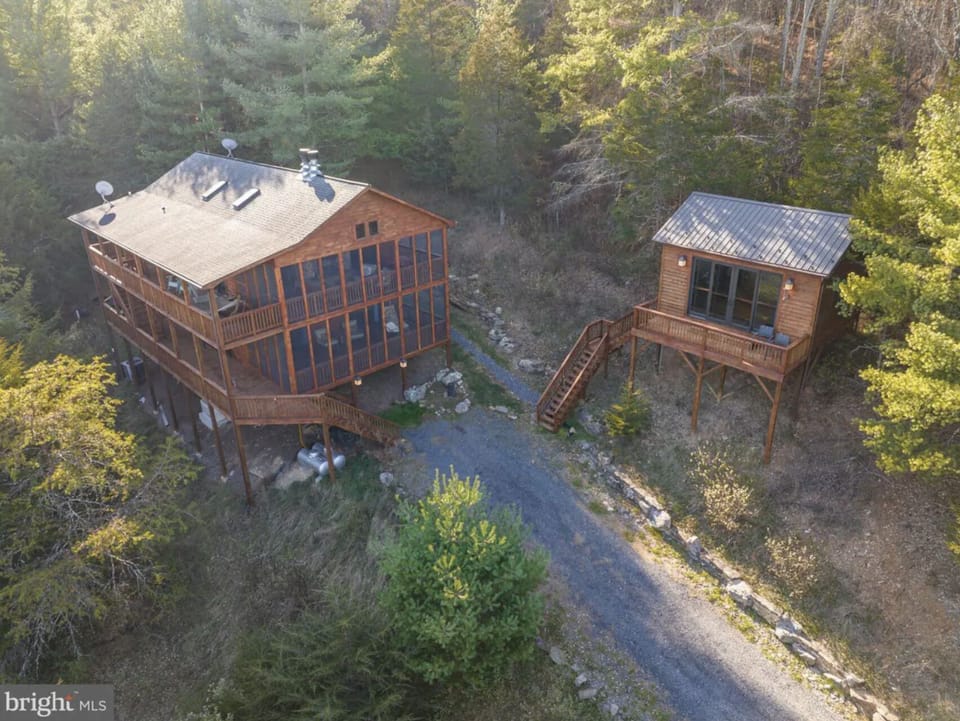 Main House with Yoga Studio / Workspace 