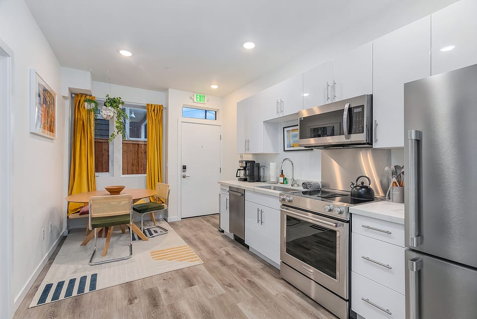 Classic Apartment | Private kitchen | Fridge, microwave, oven, stovetop