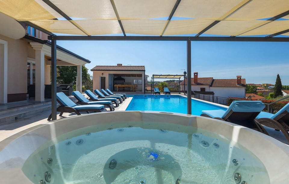 pool