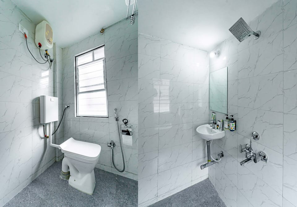 Standard Room | In-room safe, desk, iron/ironing board