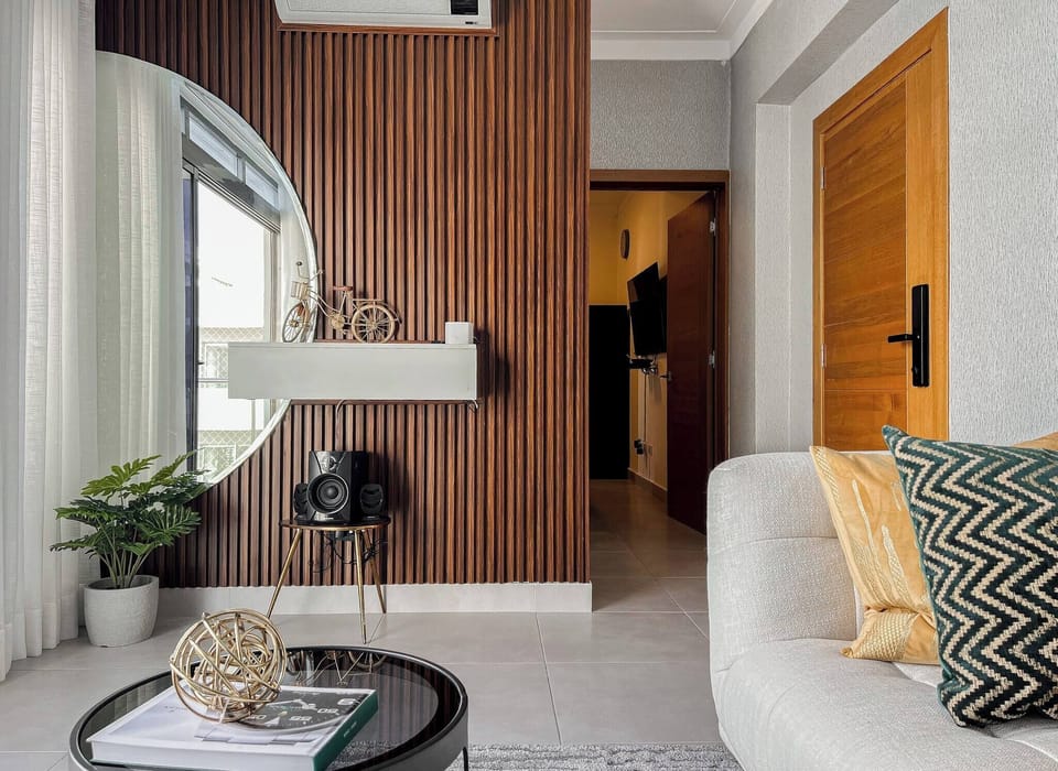 Apartment, 1 Bedroom, Accessible, Smoking | Living area