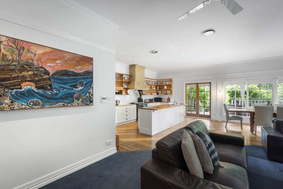 Deluxe House | Private kitchen | Espresso maker, coffee/tea maker, full-size fridge, microwave