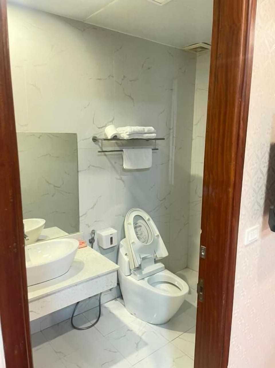 Standard Room | Bathroom