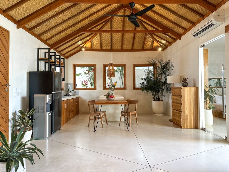 Villa, 1 King Bed | Private kitchen | Fridge, stovetop, coffee/tea maker, toaster