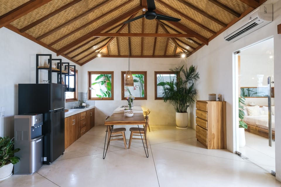 Villa, 1 King Bed | Private kitchen | Fridge, stovetop, coffee/tea maker, toaster