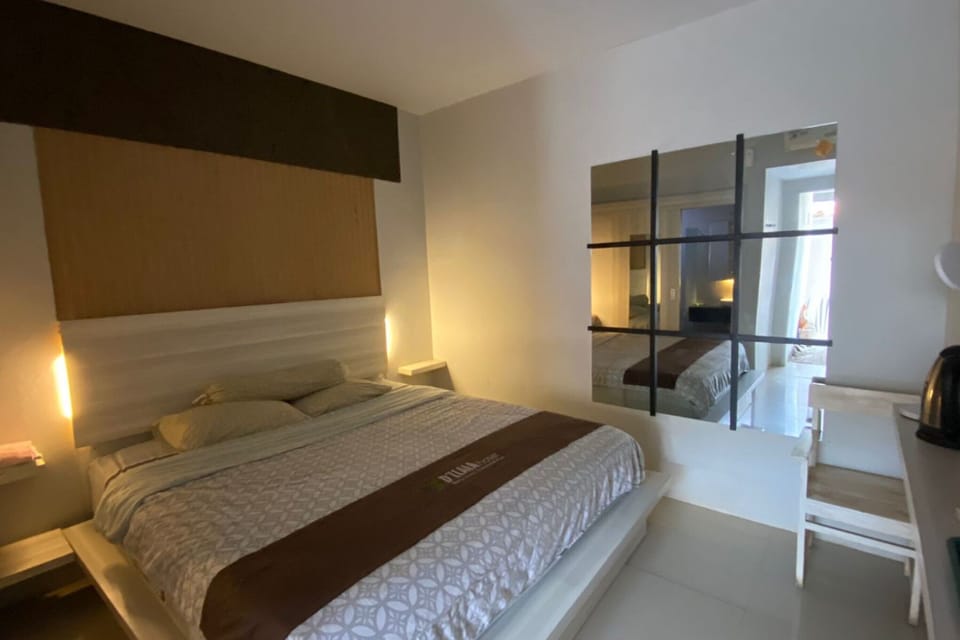 Deluxe Double Room | Free WiFi, bed sheets