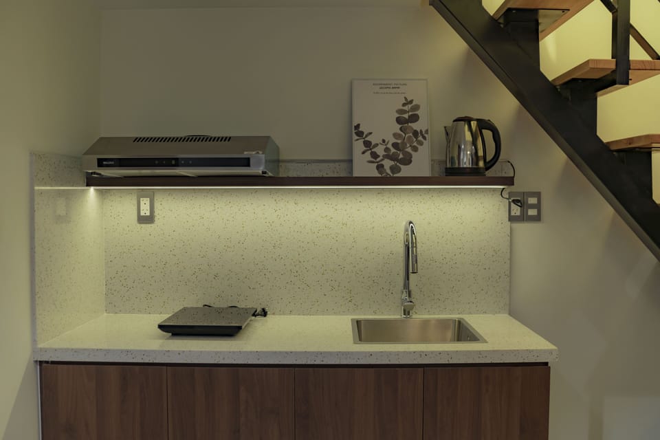 Standard Studio, 1 Bedroom, Non Smoking | Private kitchen | Fridge, electric kettle, cookware/dishes/utensils