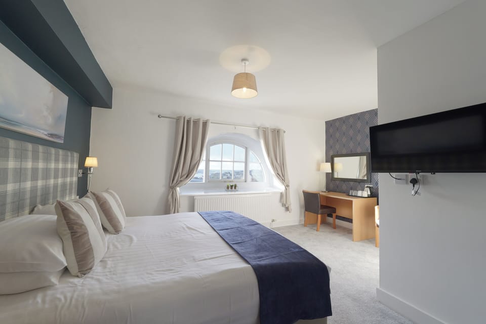 Deluxe Double Room | Individually decorated, individually furnished, desk, free WiFi