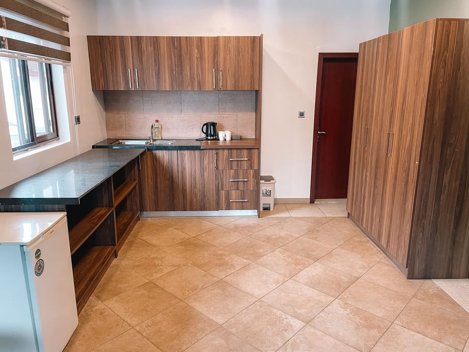 Executive Room | Desk, iron/ironing board (on request), WiFi (free)