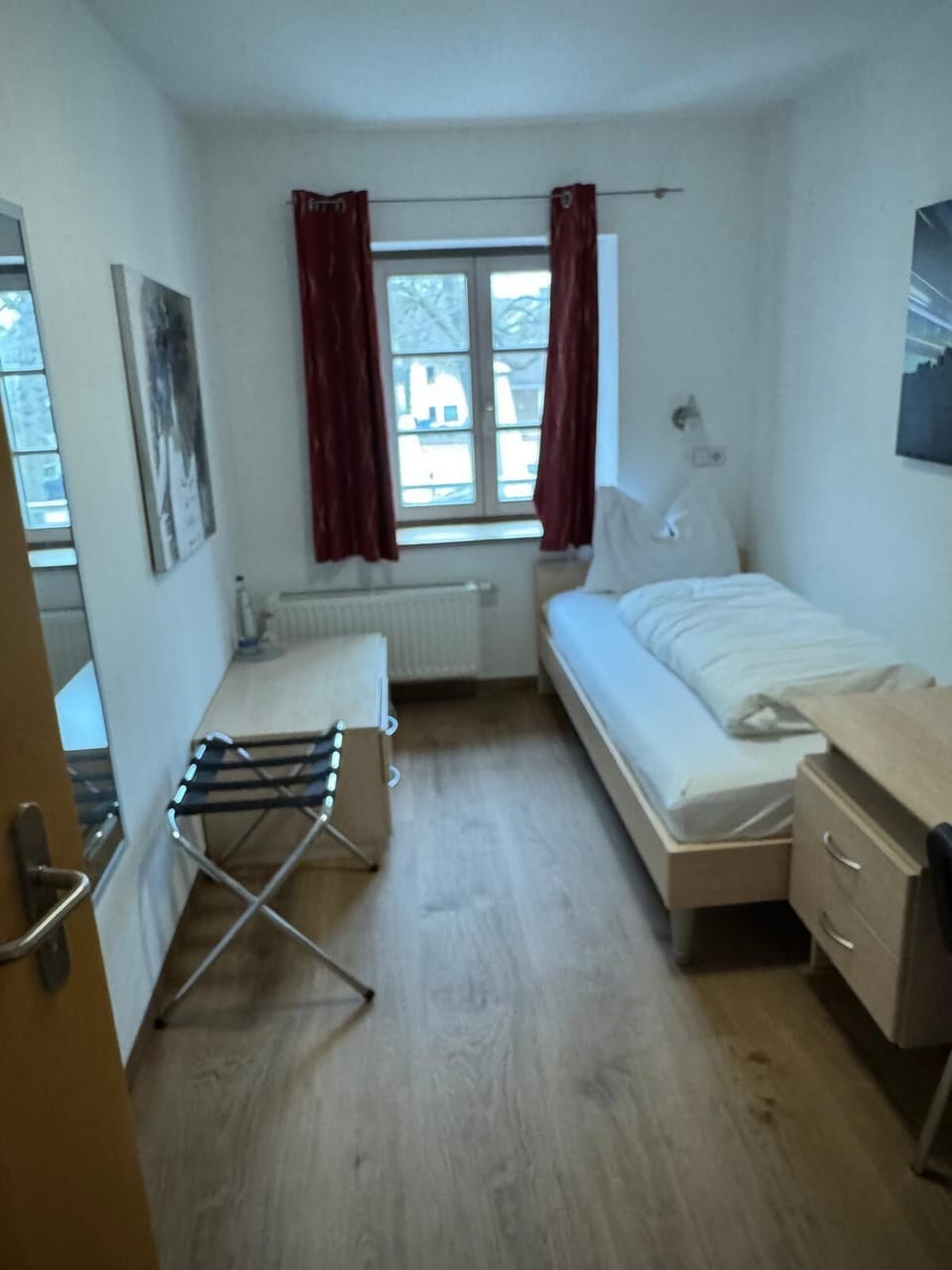 Standard Single Room | Desk, WiFi (free)