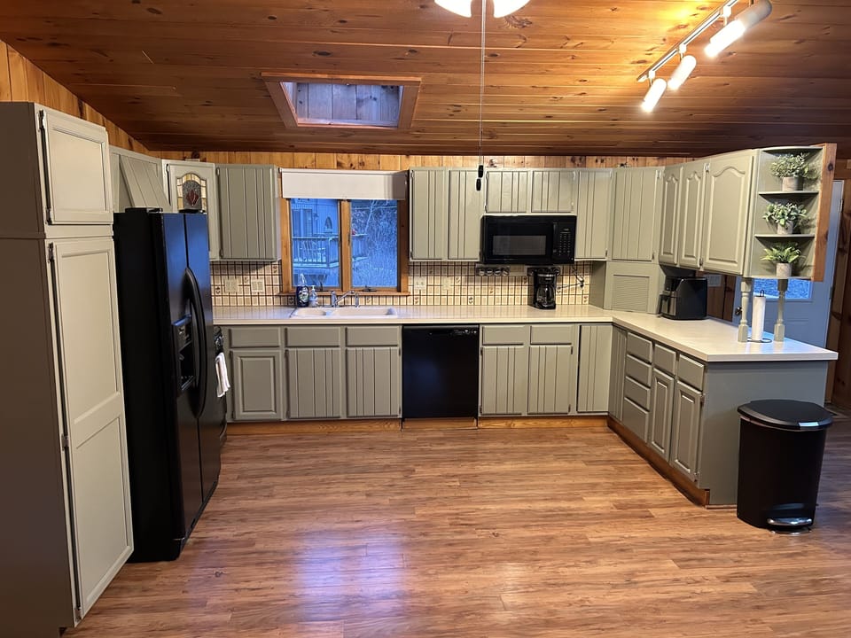 Open concept kitchen/living room
Kitchen view
