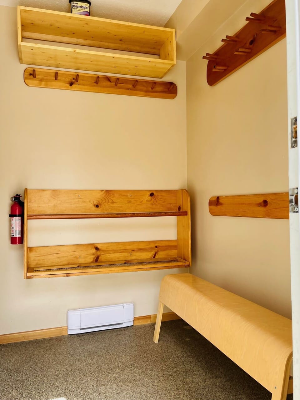 Very spacious entryway for all equipment storage